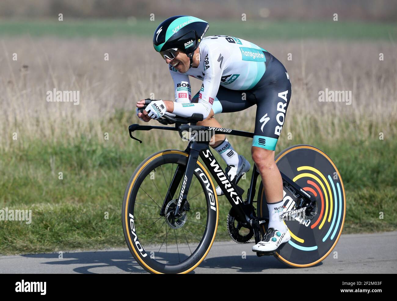 Cesare Benedetti aus Italien und Bora Hansgrohe während der Etappe 3, einem Einzelzeitfahren zwischen Gien und Gien (14,4 km) während der 79th Paris-Nizza 2021 am 9. März 2021 in Gien, Frankreich - Foto Jean Catuffe / DPPI Stockfoto