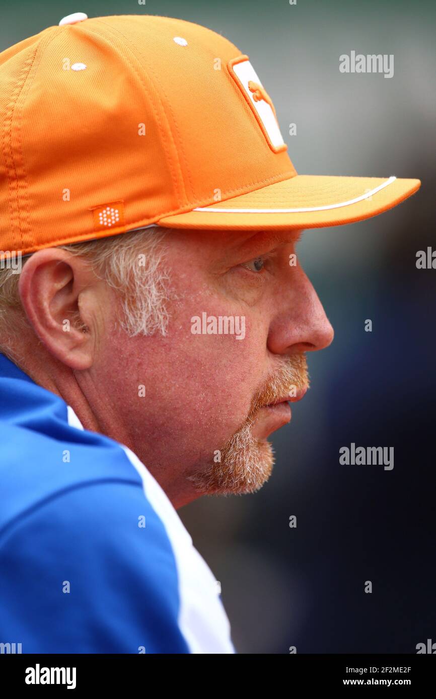 Trainer Boris Becker aus Deutschland beobachtet das Spiel zwischen Novak Djokovic aus Serbien und Tomas Berdych aus Tschechien während des ATP Monte-Carlo Rolex Masters 2015 Finals, am 19. April 2015 im Monte-Carlo Country Club in Roquebrune-Cap-Martin, Frankreich. Foto Manuel Blondau / AOP PRESS / DPPI Stockfoto