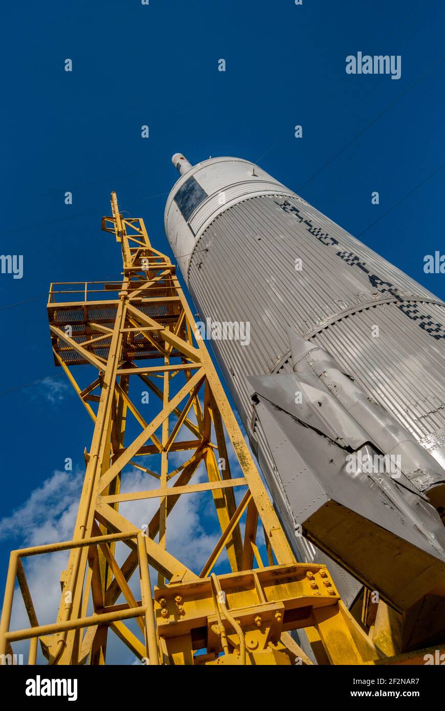 Blick auf die Rakete, die bei der NASA Mission Control im Johnson Space Center Houston Texas ausgestellt ist. Stockfoto
