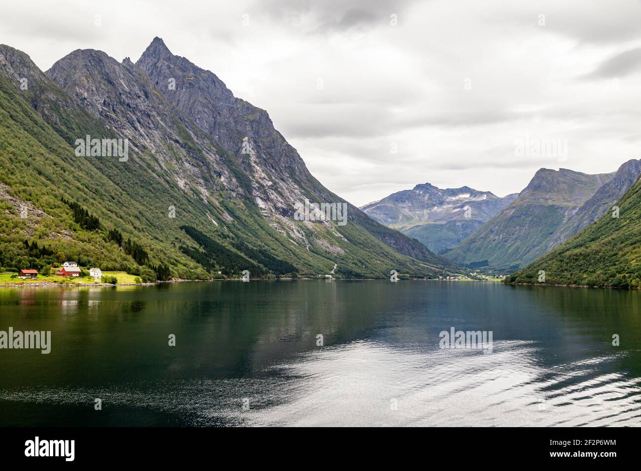 Norangsfjorden in der Grafschaft Møre Og Romsdal, Vestlandet, Norwegen Stockfoto