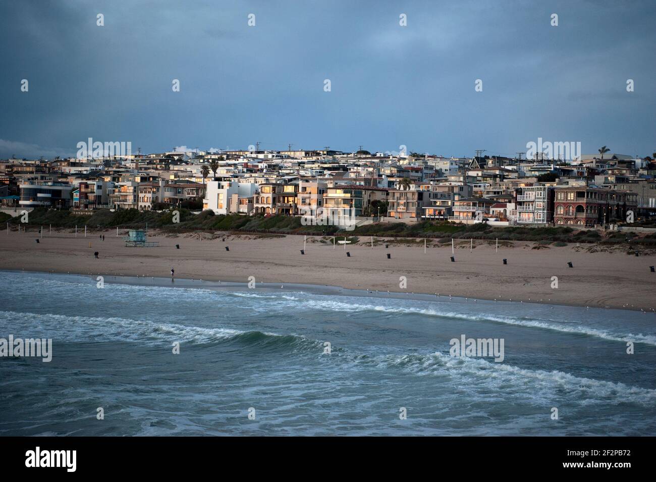 Häuser am Strand in Manhattan Beach, CA Stockfoto