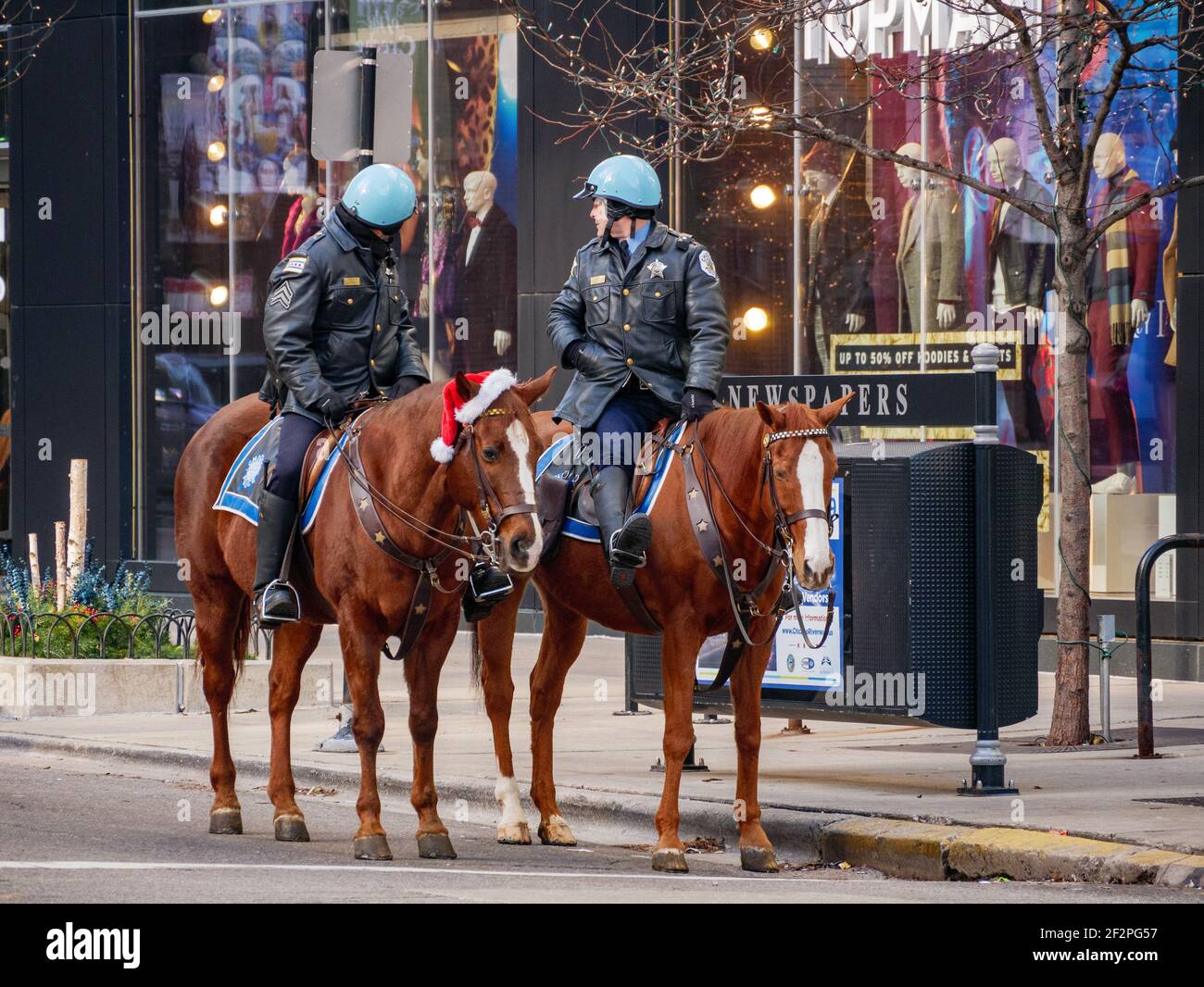 Zwei Chicago berittene Polizisten. Stockfoto