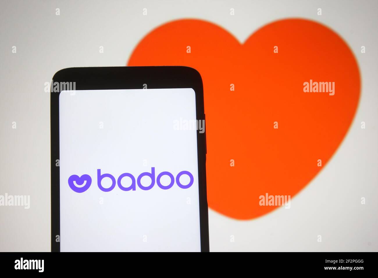 Ukraine. März 2021, 10th. In dieser Abbildung ist ein Badoo-Logo eines sozialen Dating-Netzwerks auf einem Smartphone-Bildschirm zu sehen. (Foto von Pavlo Gonchar/SOPA Images/Sipa USA) Quelle: SIPA USA/Alamy Live News Stockfoto