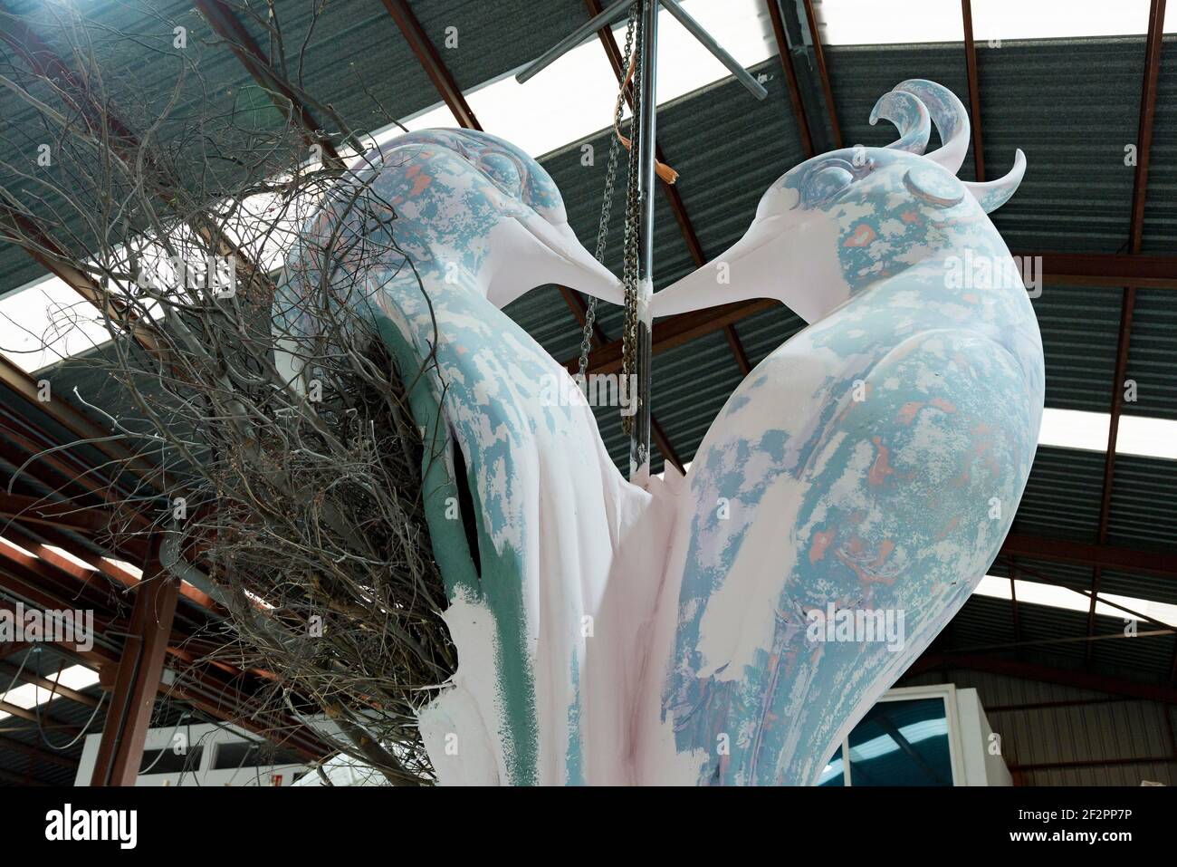 Benaguacil, Spanien. März 2021, 2nd. Ein Denkmal der Falla gesehen während seiner Konstruktion.die Valencia Fallas wurden wegen der gesundheitlichen Situation durch Covid19 Pandemie verursacht ausgesetzt. Das Werk Fallas muss bis zur zweiten Jahreshälfte 2021 warten. Die Hauptfalla der Plaza del Ayuntamiento ist bereits in die letzte Bauphase eingetreten. Die letzten Details wurden in der Werkstatt des Fallas-Künstlers Alejandro Santaeulalia zusammen mit dem Künstler und Designer Antonio Segura Donat gemacht.Credit: Xisco Navarro/SOPA Images/ZUMA Wire/Alamy Live News Stockfoto