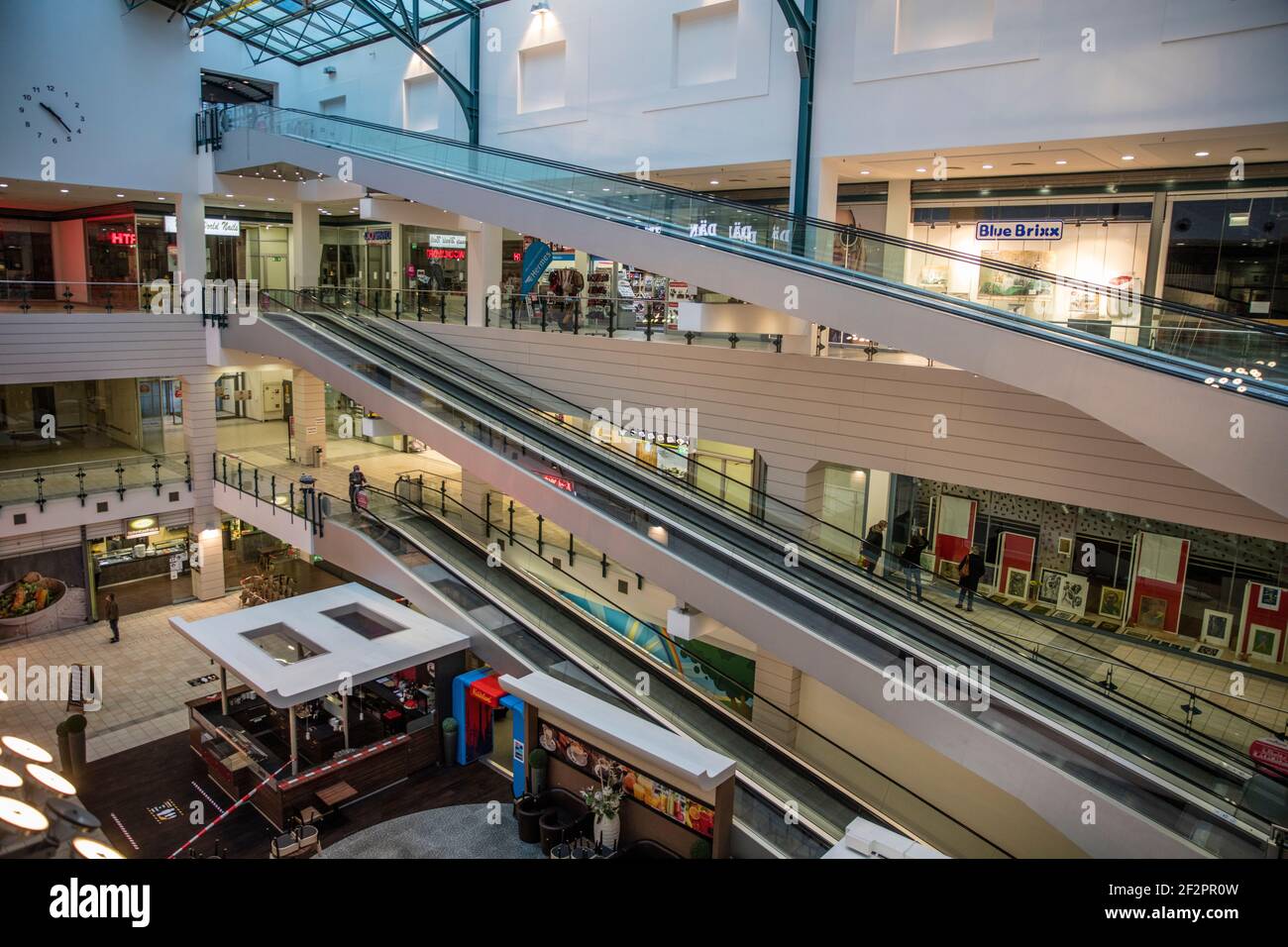 Corona, Absperrung, leeres Einkaufszentrum Stockfoto