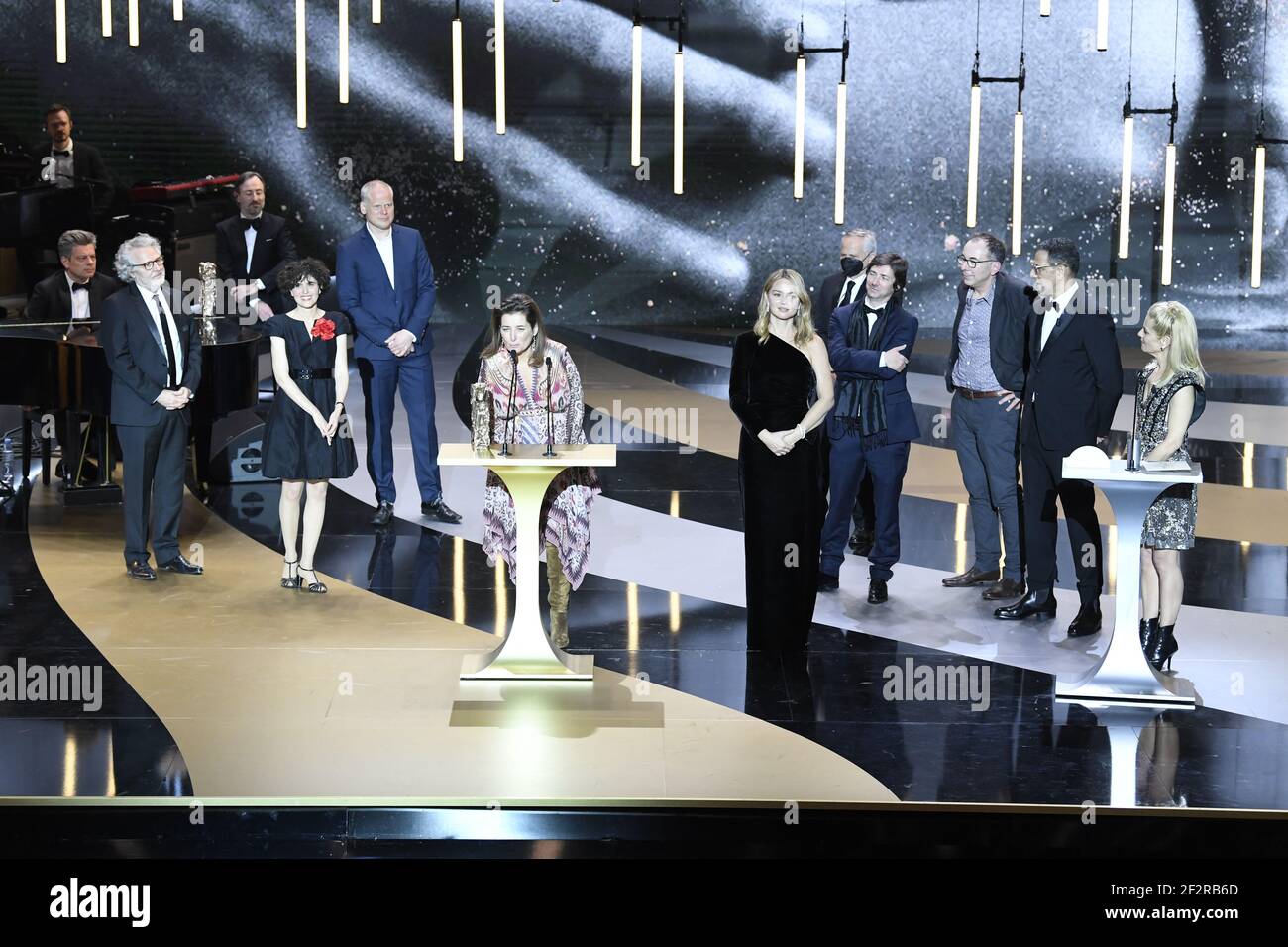 Besetzung des besten Films 'Adieu les Cons' während der Verleihung der Cesar Film Awards 46th im Olympia in Paris, Frankreich am 12. März 2021. Foto von Bertrand Guay/Pool/ABACAPRESS.COM Stockfoto