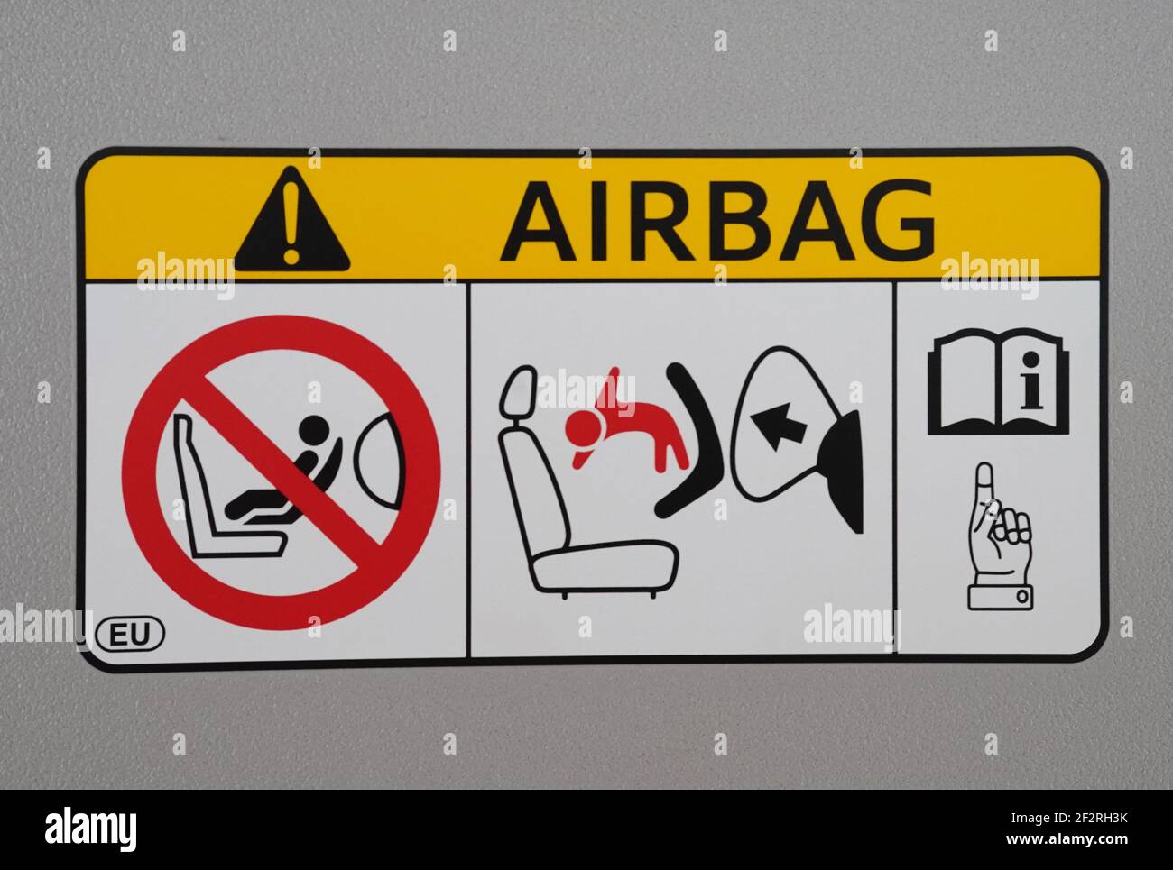 https://c8.alamy.com/compde/2f2rh3k/airbag-aufkleber-etikett-warnung-anweisung-symbol-im-auto-2f2rh3k.jpg