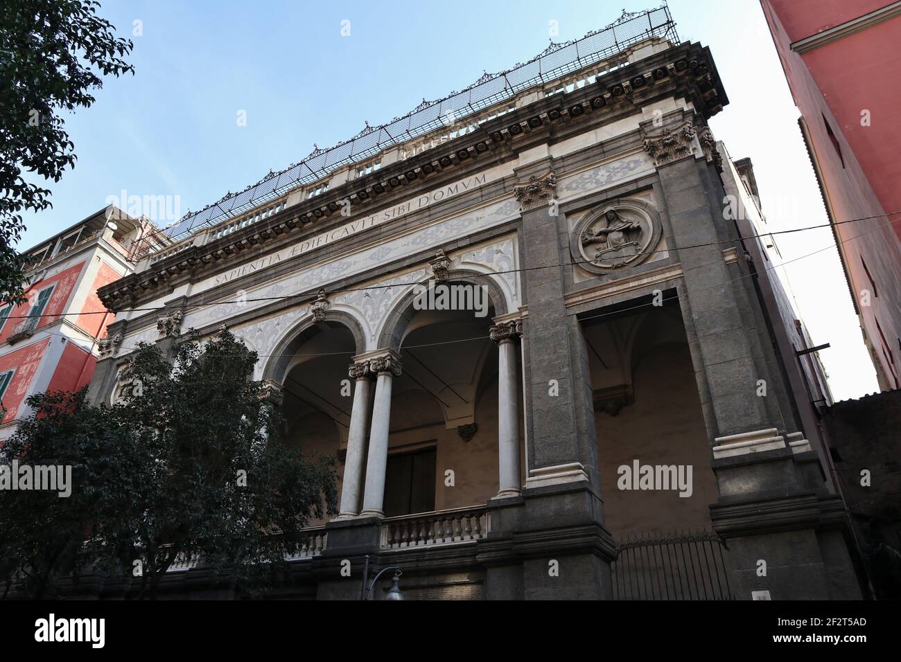 Napoli - Facciata della Chiesa di Santa Maria della Sapienza Stockfoto