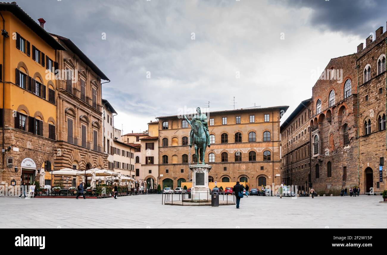 Reiterstatue des Herzogs von Florenz und des Großherzogs der Toskana Cosimo I de Medici auf der Piazza della Signoria in Florenz in der Toskana, Italien Stockfoto