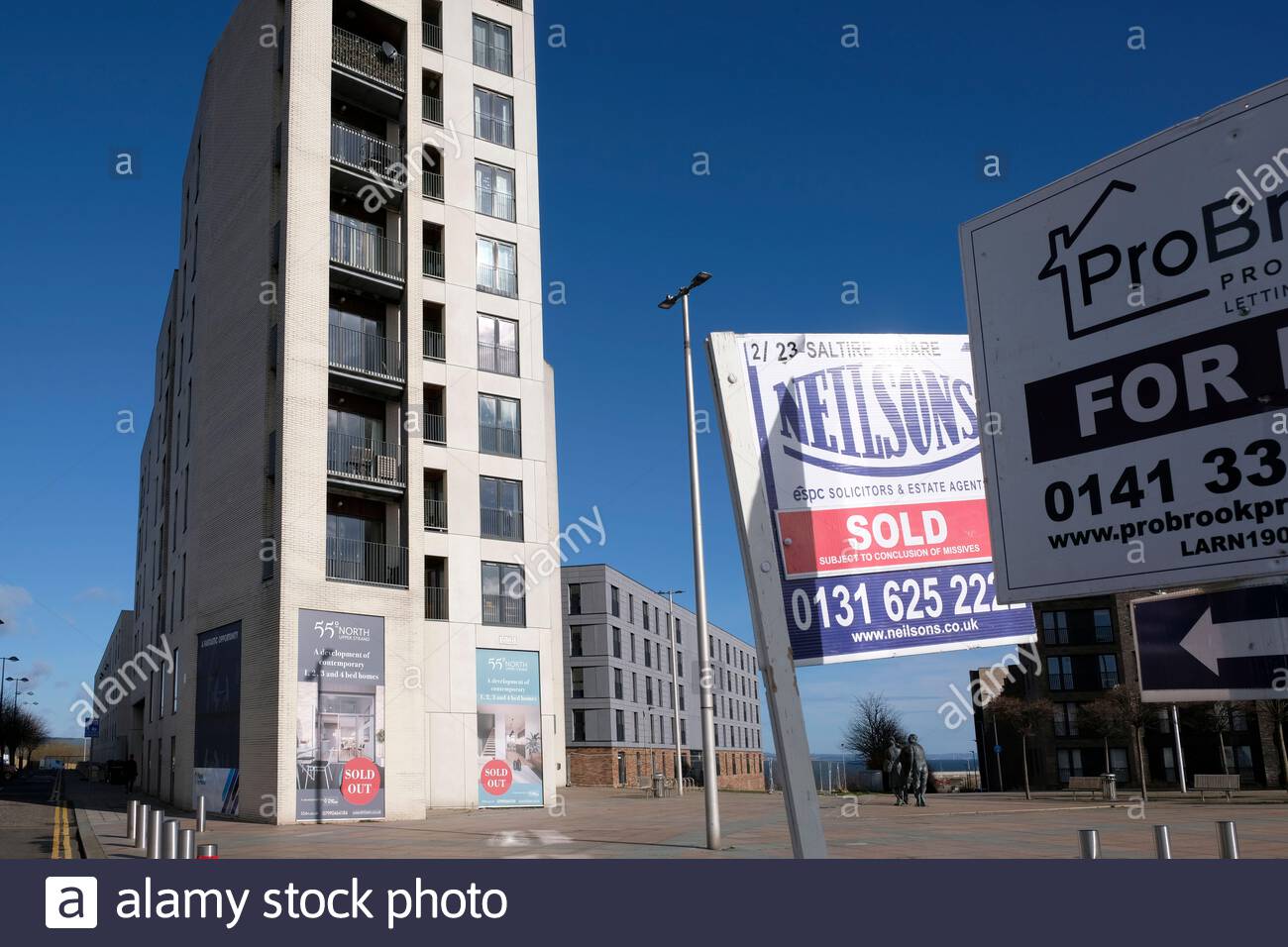 Moderne Wohnimmobilie Ausverkauft am Saltyre Square, Waterfront Avenue, Granton Edinburgh, Schottland Stockfoto