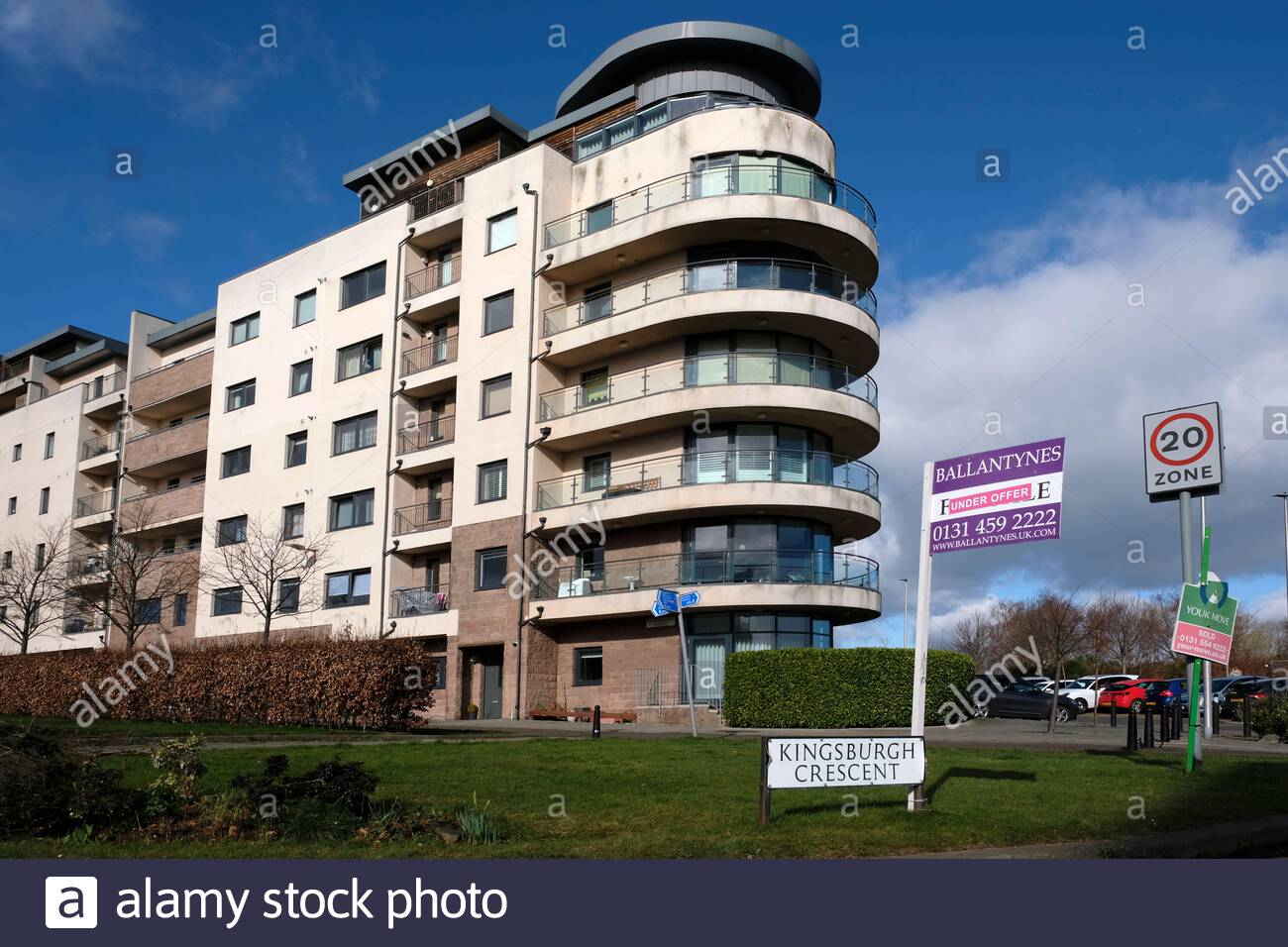 Moderne Wohnimmobilie zum Verkauf unter Angebot in Kingsburgh Crescent, Waterfront Avenue, Granton Edinburgh, Schottland Stockfoto