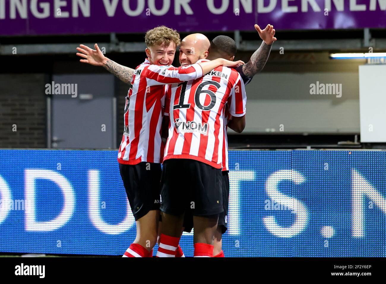 ROTTERDAM, NIEDERLANDE - MÄRZ 13: Bryan Smeets von Sparta Rotterdam feiert sein Tor während des niederländischen Eredivisie-Spiels zwischen Sparta Rotterdam Stockfoto