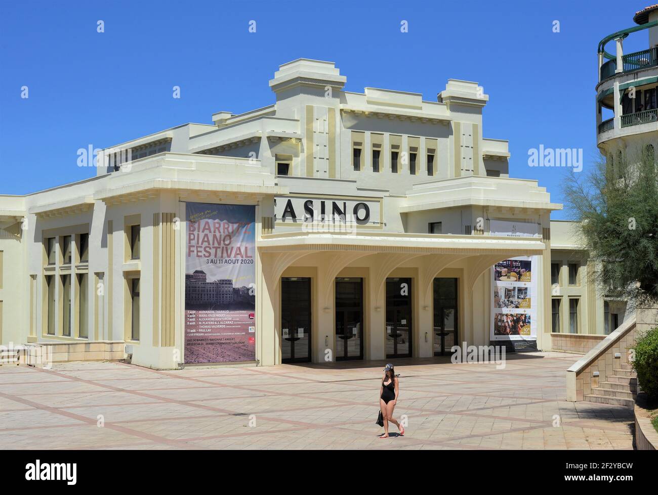 Das städtische Kasino und der große Strand von Biarritz (Atlantische Pyrenäen - Frankreich). Stockfoto