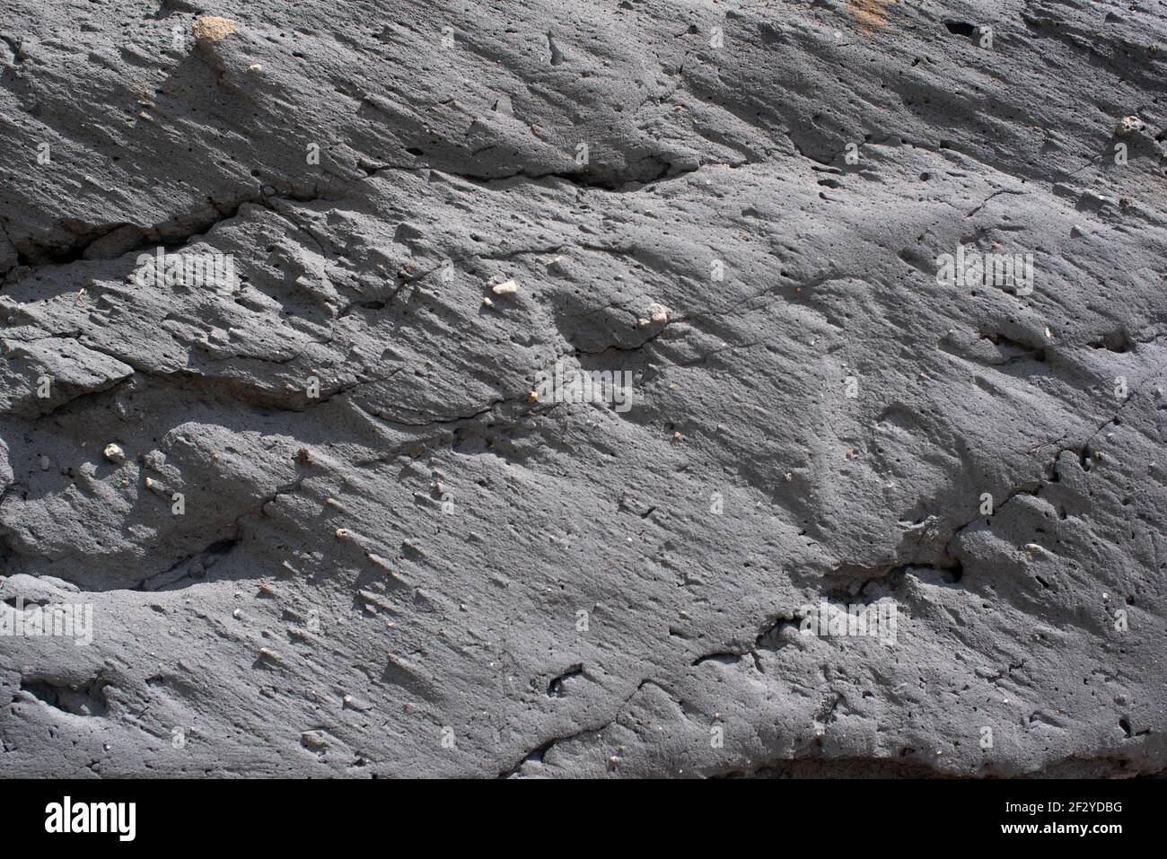 Ein felsiger Berg Hochwertige Fotowelle Stockfoto