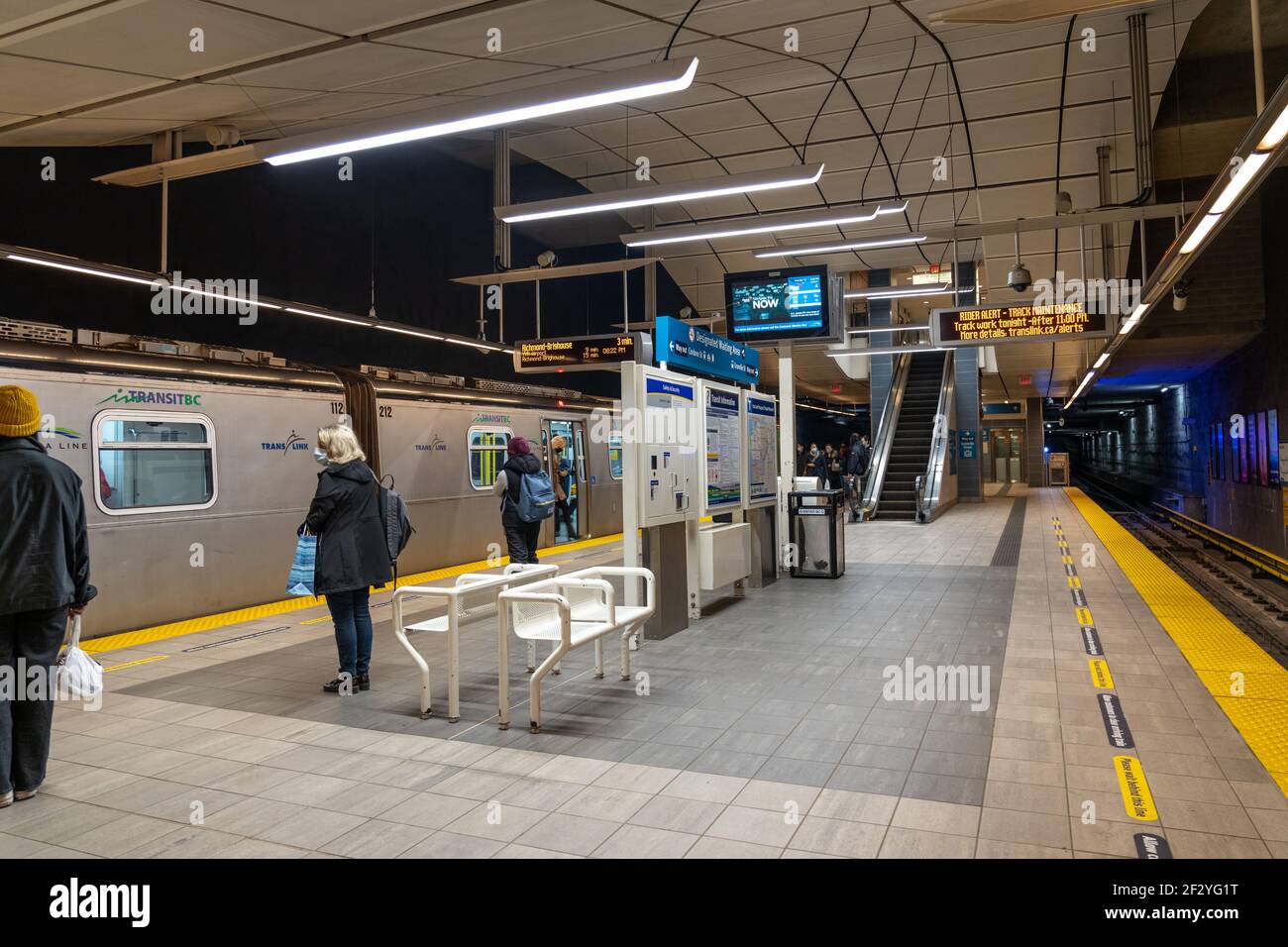 Die Waterfront Station Skytrain Canada Line U-Bahn-Plattform. Vancouver, Kanada Stockfoto