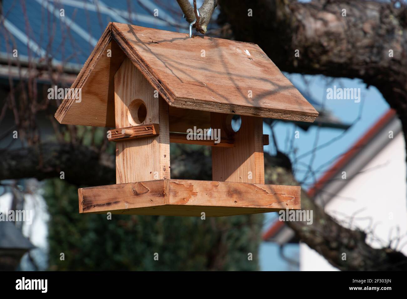 Vogelhauschen Selbst Gemacht Stockfotos Und Bilder Kaufen Alamy