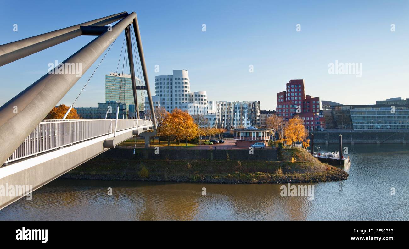 Blick auf den Medienhafen in Düsseldorf Stockfoto