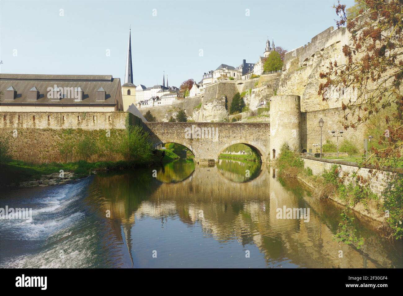 Viertel Grund entlang der Alzette der Stadt Luxemburg, Luxemburg Stockfoto