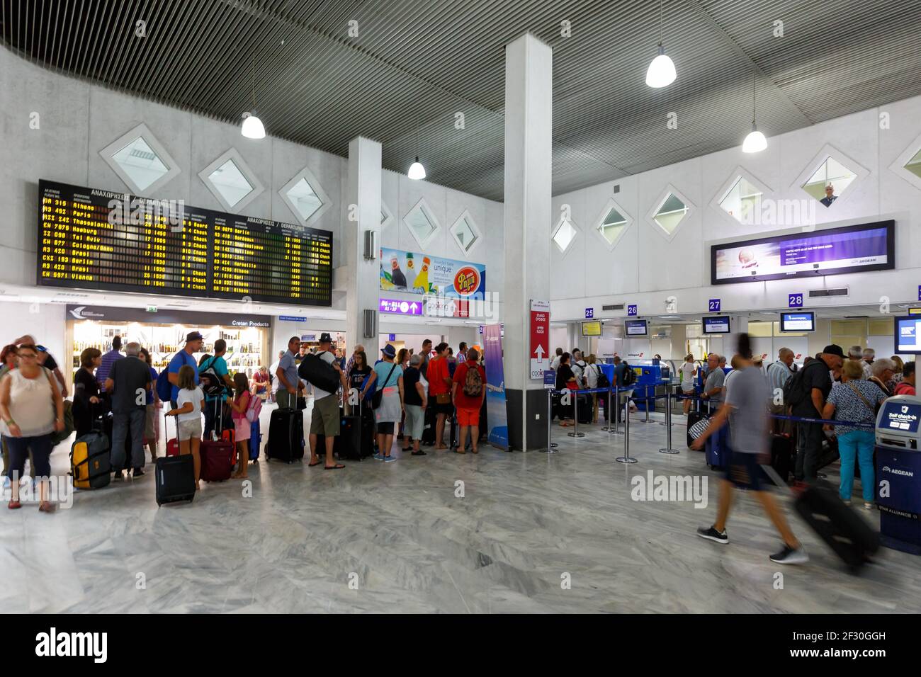 Heraklion, Griechenland - 17. September 2018: Terminalgebäude des ...