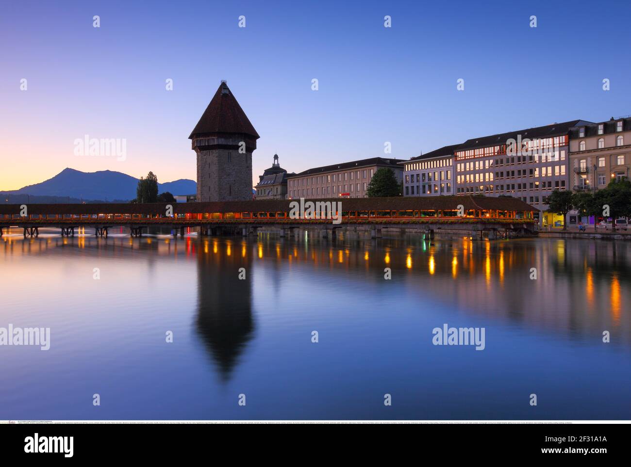 Geographie / Reisen, Schweiz, Kapellbrücke mit Rigi, Luzern, Additional-Rights-Clearance-Info-not-available Stockfoto