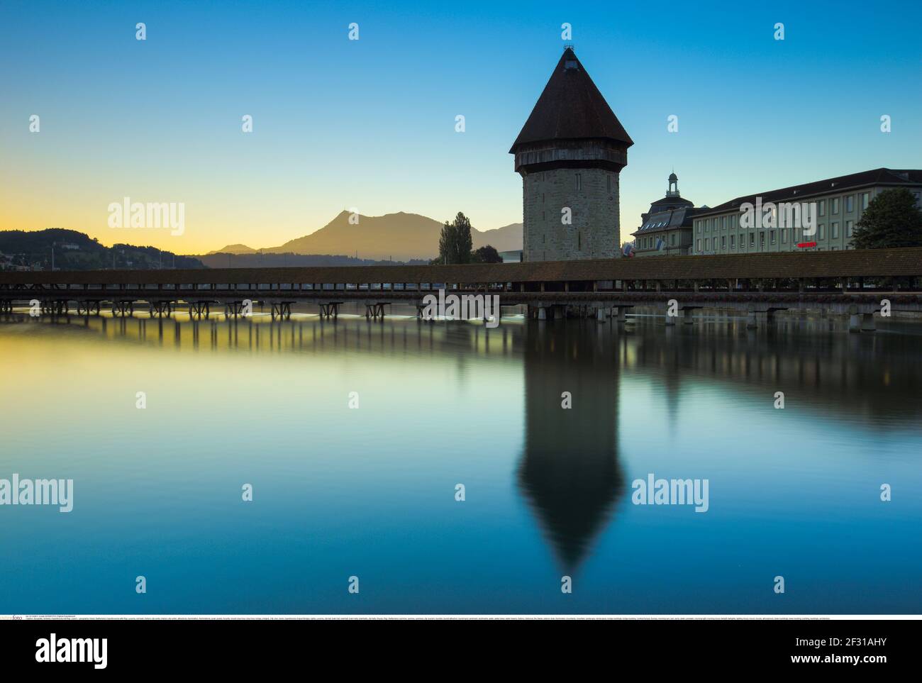 Geographie / Reisen, Schweiz, Kapellbrücke mit Rigi, Luzern, Additional-Rights-Clearance-Info-not-available Stockfoto