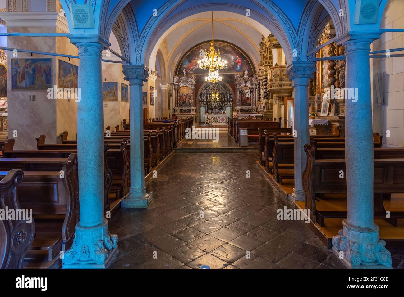 Rijeka, Kroatien, 30. Juli 2020: Innenraum des Franziskanerklosters Trsat in Rijeka, Split Stockfoto