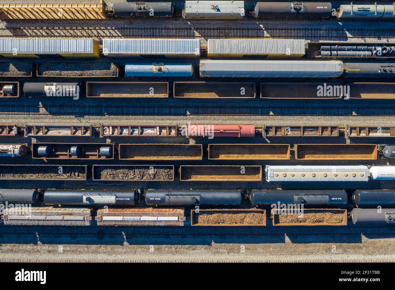 Detroit, Michigan - Eisenbahnwagen, die auf einem Eisenbahnhof im Südwesten von Detroit warten. Stockfoto