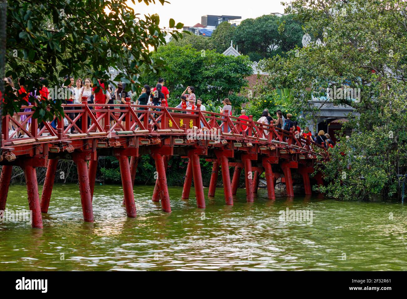 Der Ngoc Son Tempel des Hoan Kiem Sees in Hanoi In Vietnam Stockfoto