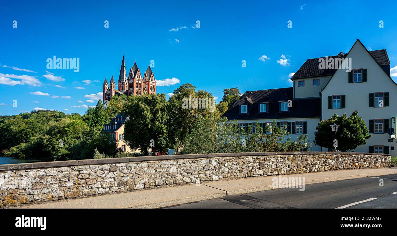 Die Kathedrale In Limburg An Der Lahn Stockfoto