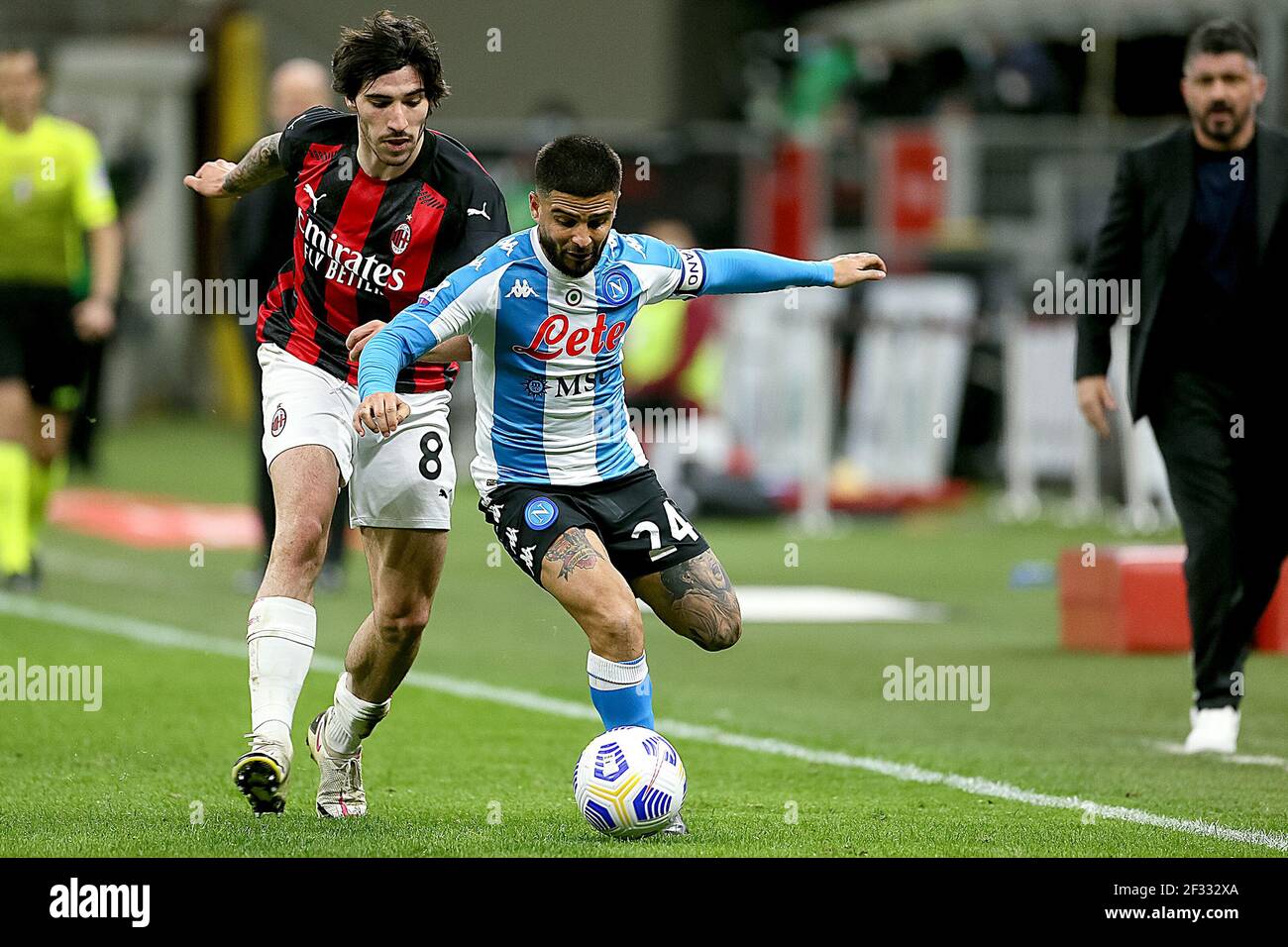 MAILAND, ITALIEN - MÄRZ 14: Sandro Tonali von AC Mailand und Lorenzo Insigne von Neapel während der Serie EIN Spiel zwischen AC Mailand und Neapel im Stadio Giusep Stockfoto