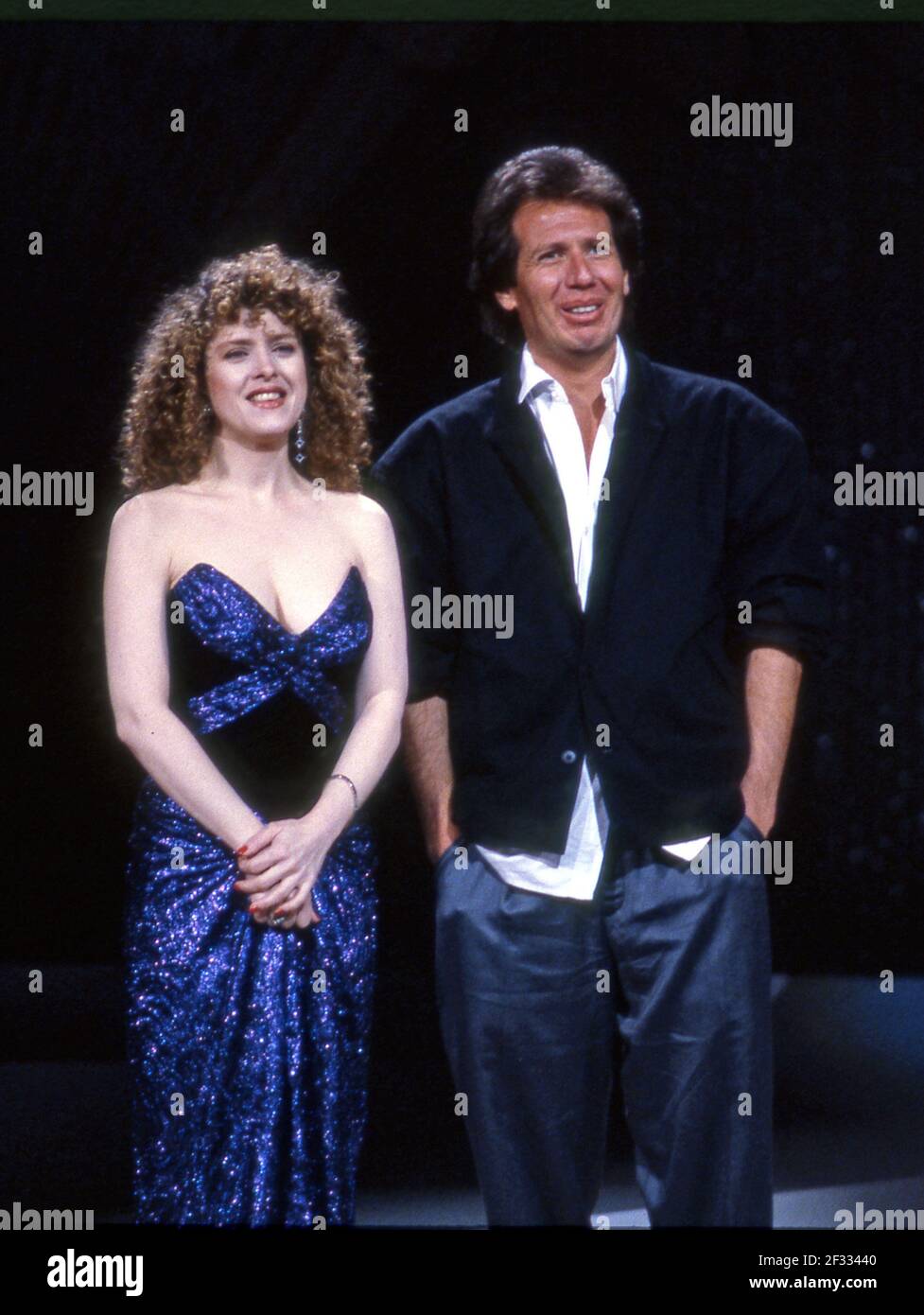 Cable Ace Awards – Gary Shandling und Bernadette Peters, 1980s Stockfoto