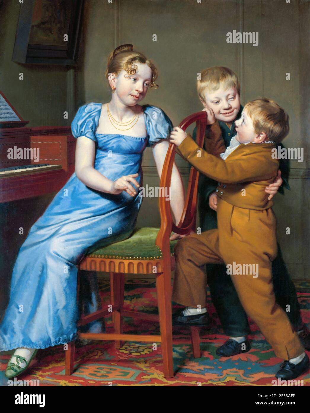 Das verrückte Klavierspiel. Zwei Jungen stören ihre Schwester beim Klavierspielen. Das Mädchen wendet sich den Jungen in ihrem Stuhl zu. Die Kinder in diesem Gemälde Stockfoto