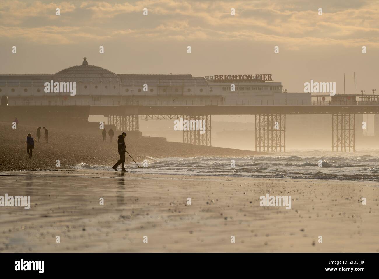 Brighton Beach Metalldetektor Stockfoto