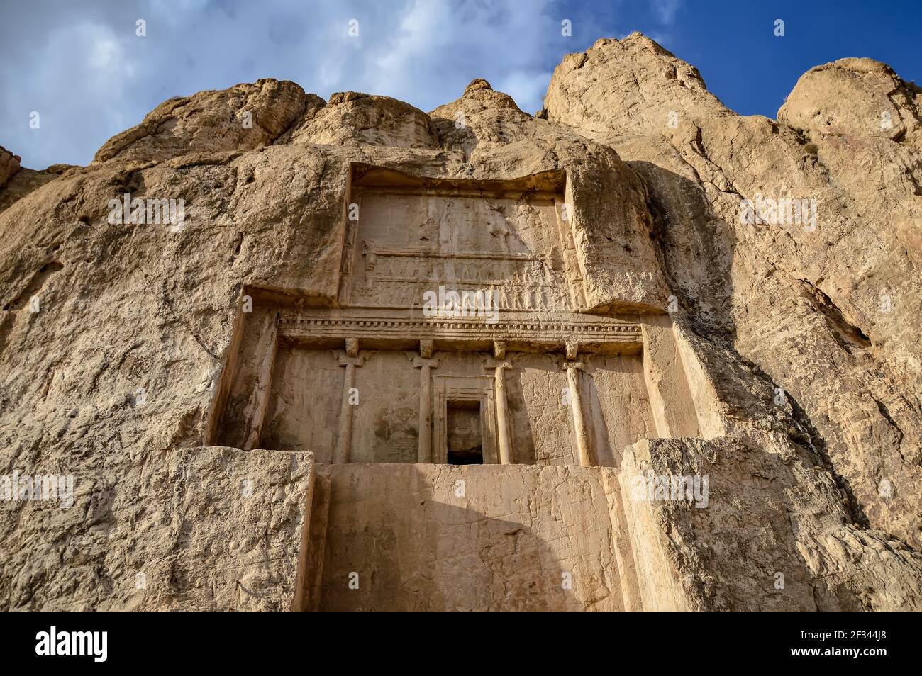 Das Grab des persischen Königs der Könige der Achaemenid Reich Darius der große in Naqsh-e Rostam alten Nekropole In der Nähe von Persepolis im Iran Stockfoto