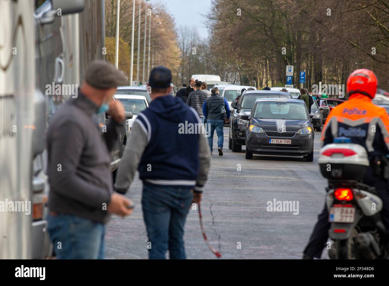 Abbildung Bild zeigt eine "Operation Escargot" Protestaktion der wallonischen und Brüsseler Sektoren, die von der Corona-Krise betroffen sind, an der Brüsseler ri Stockfoto