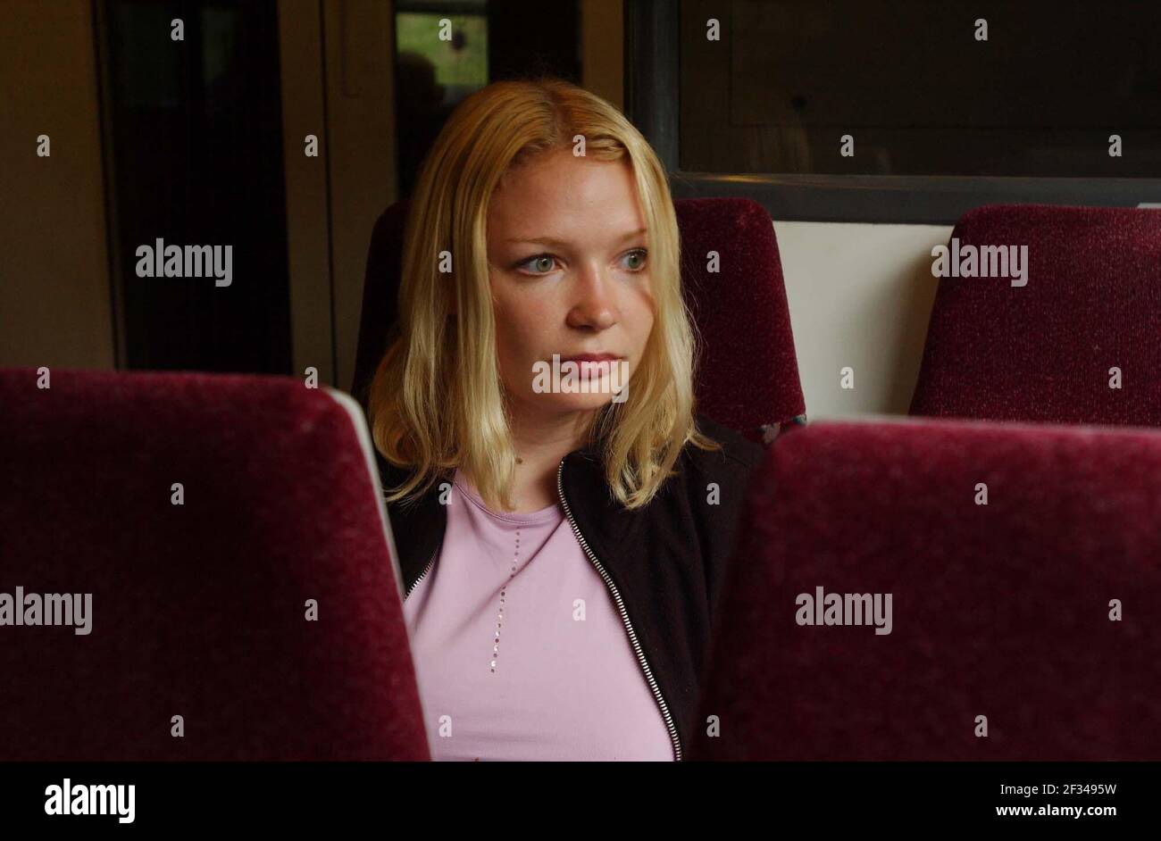 Angela Bates mit dem 12:45 Kings Cross Zug nach Kings Lynn, der durch Potters Bar führt. Es war zu dieser Zeit am 10th. Mai, dass ein ähnlicher Zug in Potters Bar abgestürzt station,20. Mai 2002 Foto Andy Paradise Stockfoto