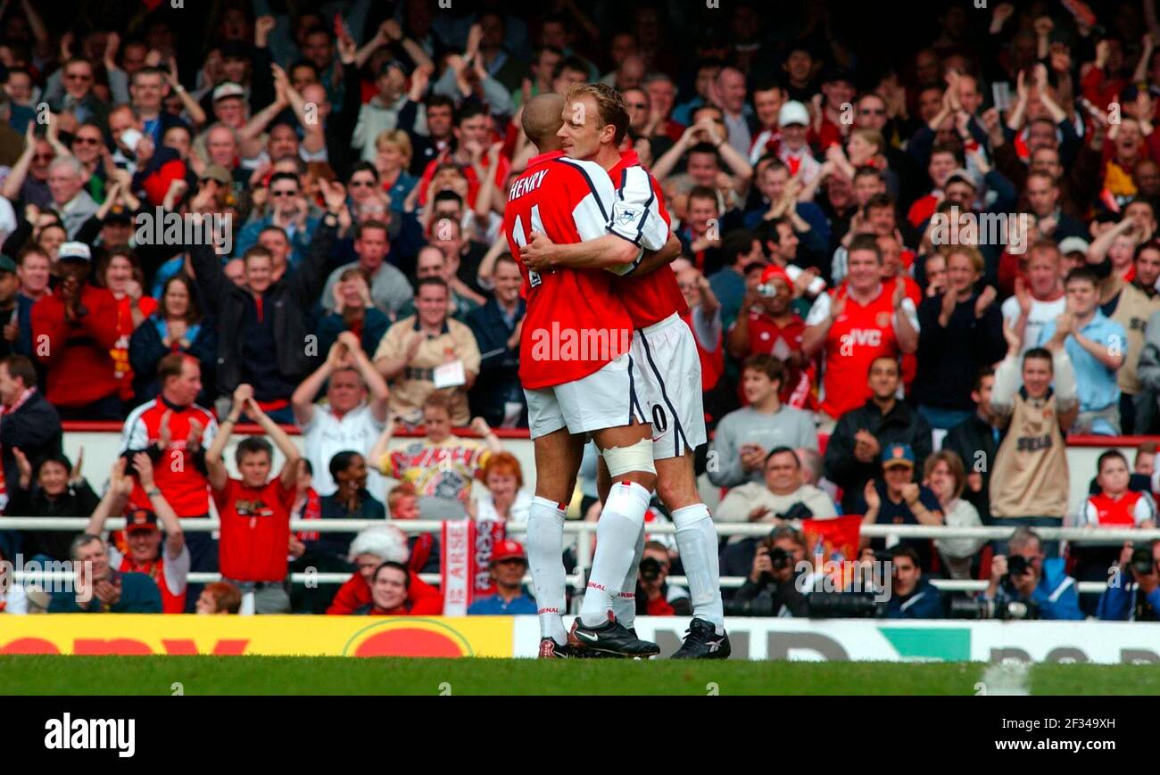 ARSENAL V EVERTON 11/5/2002 NACH DEM 2ND TOR BILD DAVID ASCHDOWN.FOOTBALL Stockfoto