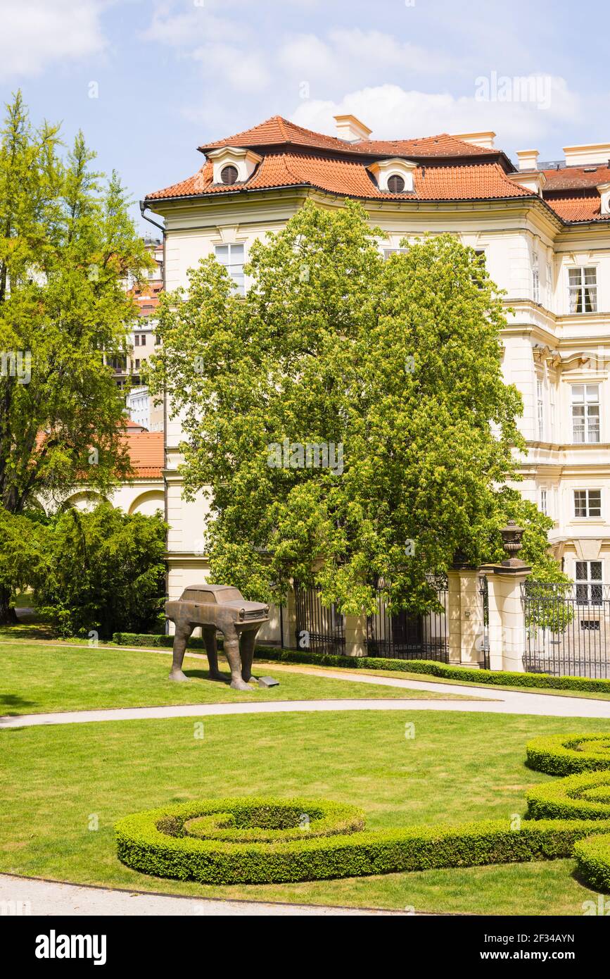 Geographie / Reisen, Tschechien, Böhmen, Rückseite Deutsche Botschaft mit Gartengelaende, Palais Lobkowitz, Prag, Tschechien, CZE, Freiheit Des Panoramas Stockfoto