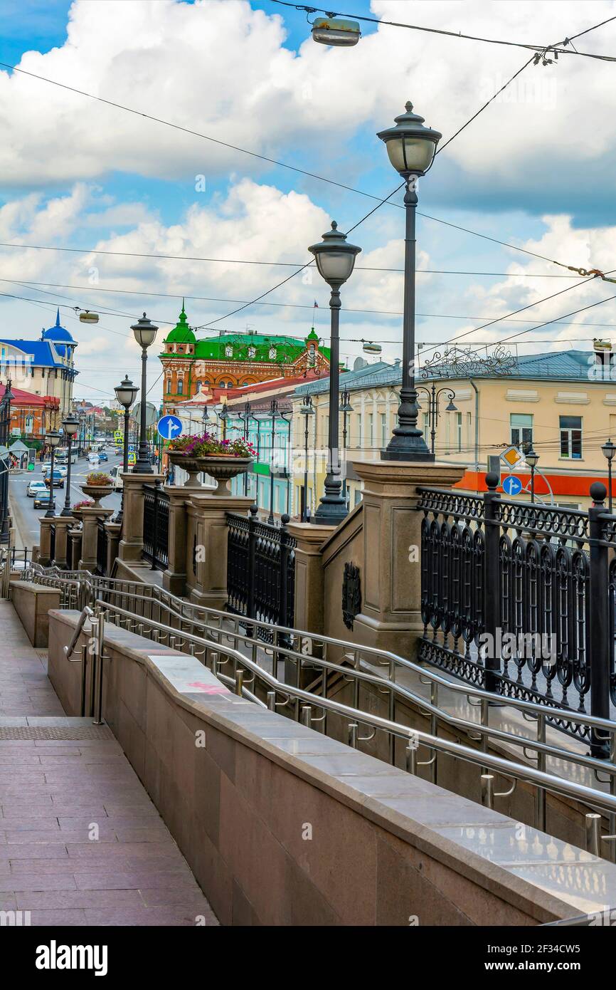 Tomsk, Treppe auf der Lenin Avenue in der Nähe des Postgebäudes Stockfoto