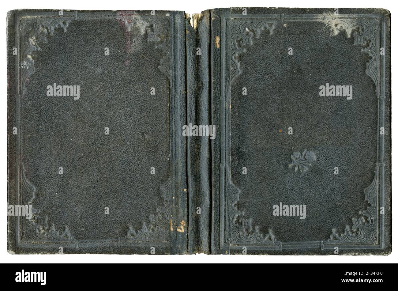 Offenes antikes Buch - um 1880 - alter brauner Leinwandeinband isoliert auf Weiß, mit Schneideweg Stockfoto