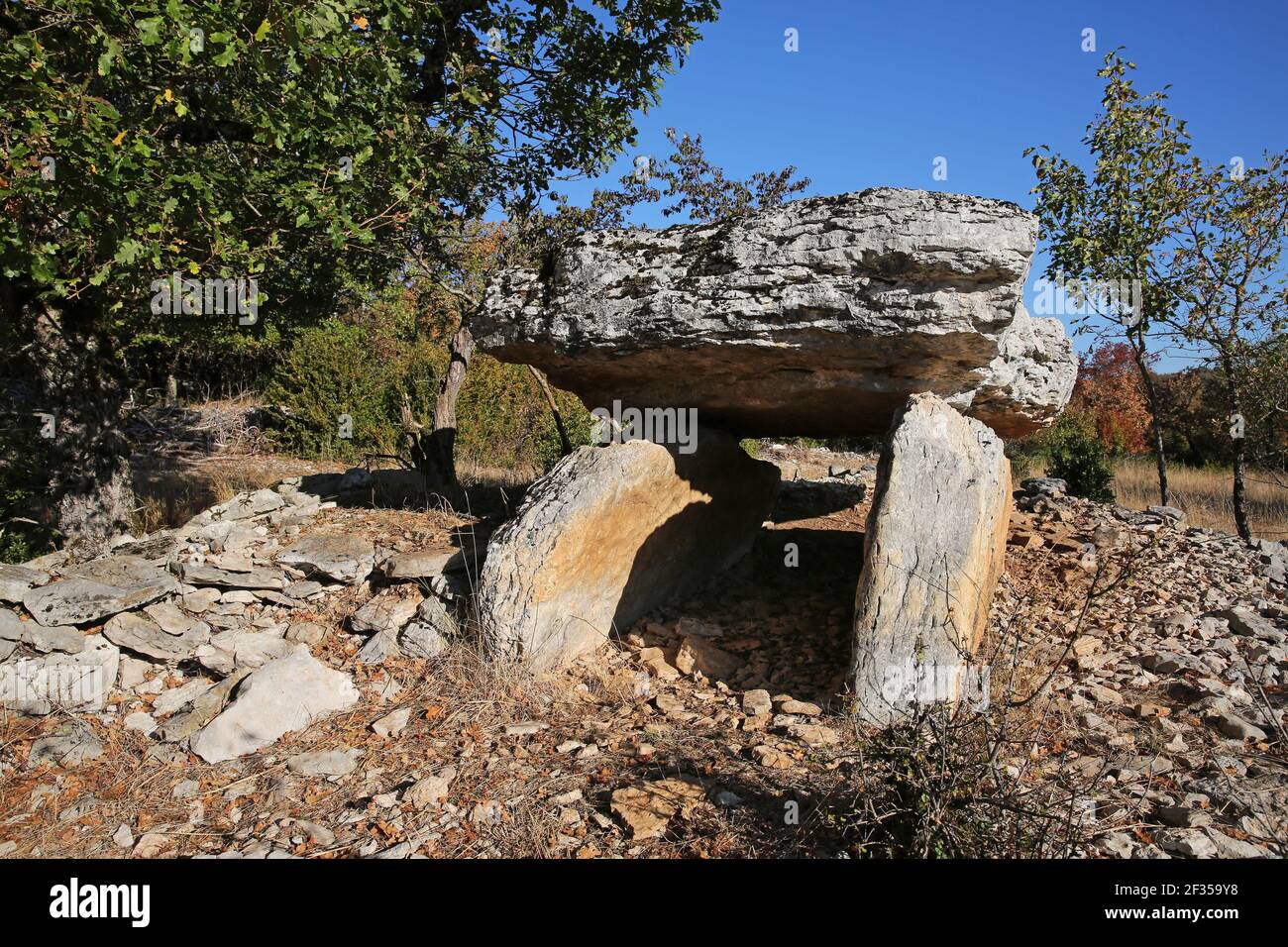 Marcilhac-sur-Cele (Südfrankreich): Dolmen von Cune Stockfoto