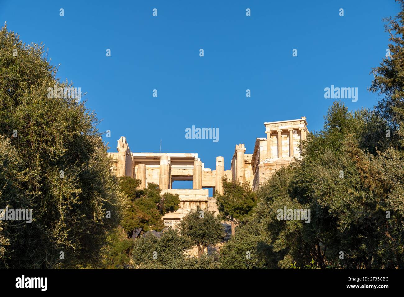 Der Eingang und das Ptopylaea der Akropolis von Athen, Griechenland Stockfoto