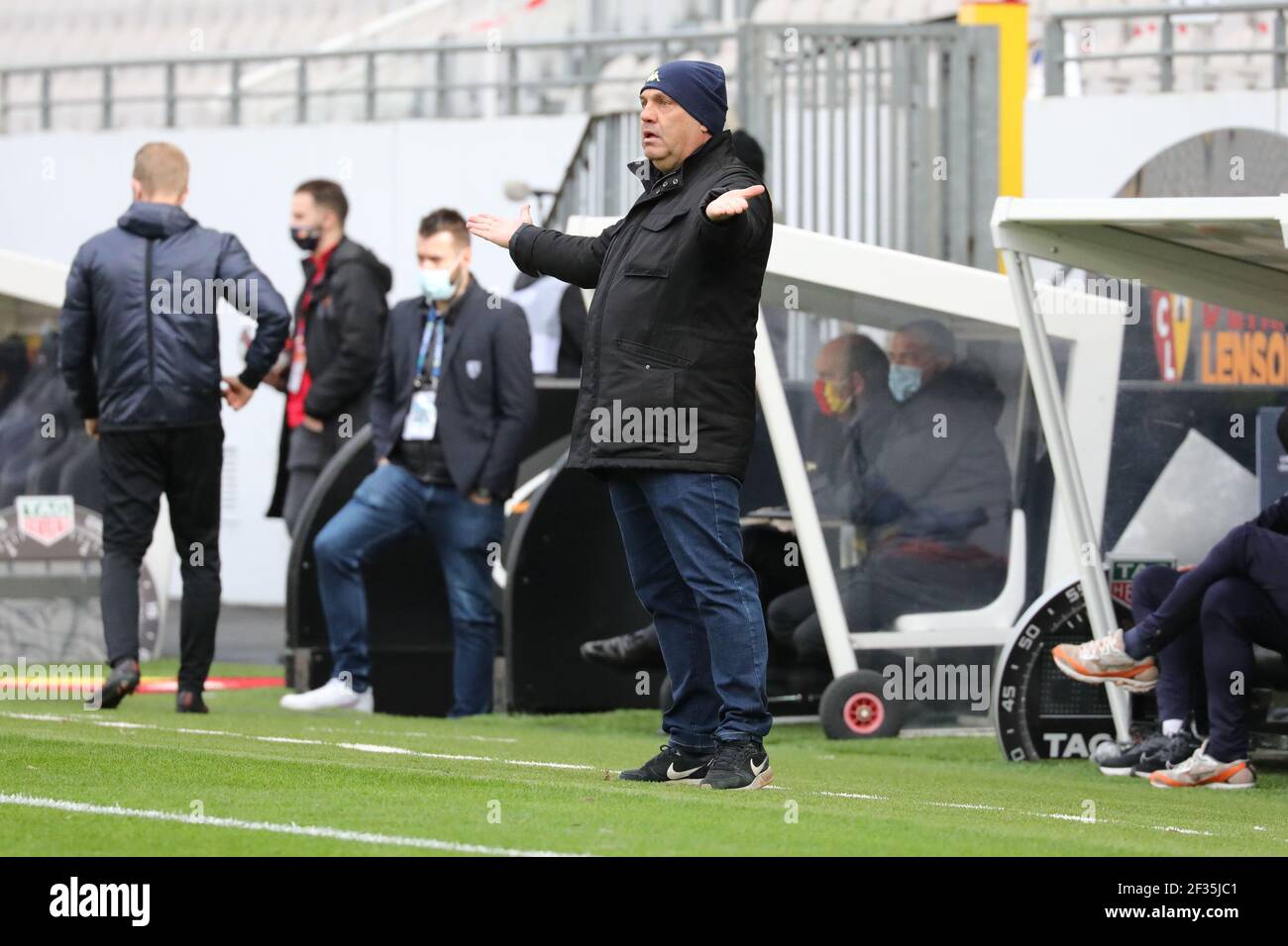 Trainer FC Metz Frederic Antonetti während der französischen Meisterschaft Ligue 1 Fußballspiel zwischen RC Lens und FC Metz am 14. März 2021 im Bollaert-Delelis Stadion in Lens, Frankreich - Foto Laurent Sanson / LS Medianord / DPPI / LiveMedia Stockfoto