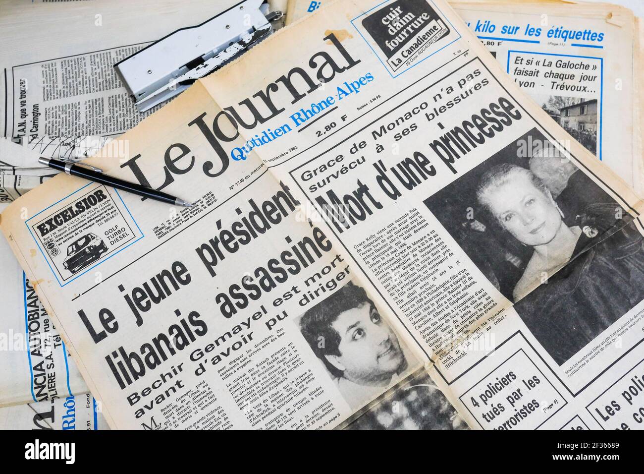Tod von Bechir Gemayel und Grace Kelly, Zeitung, Frankreich Stockfoto