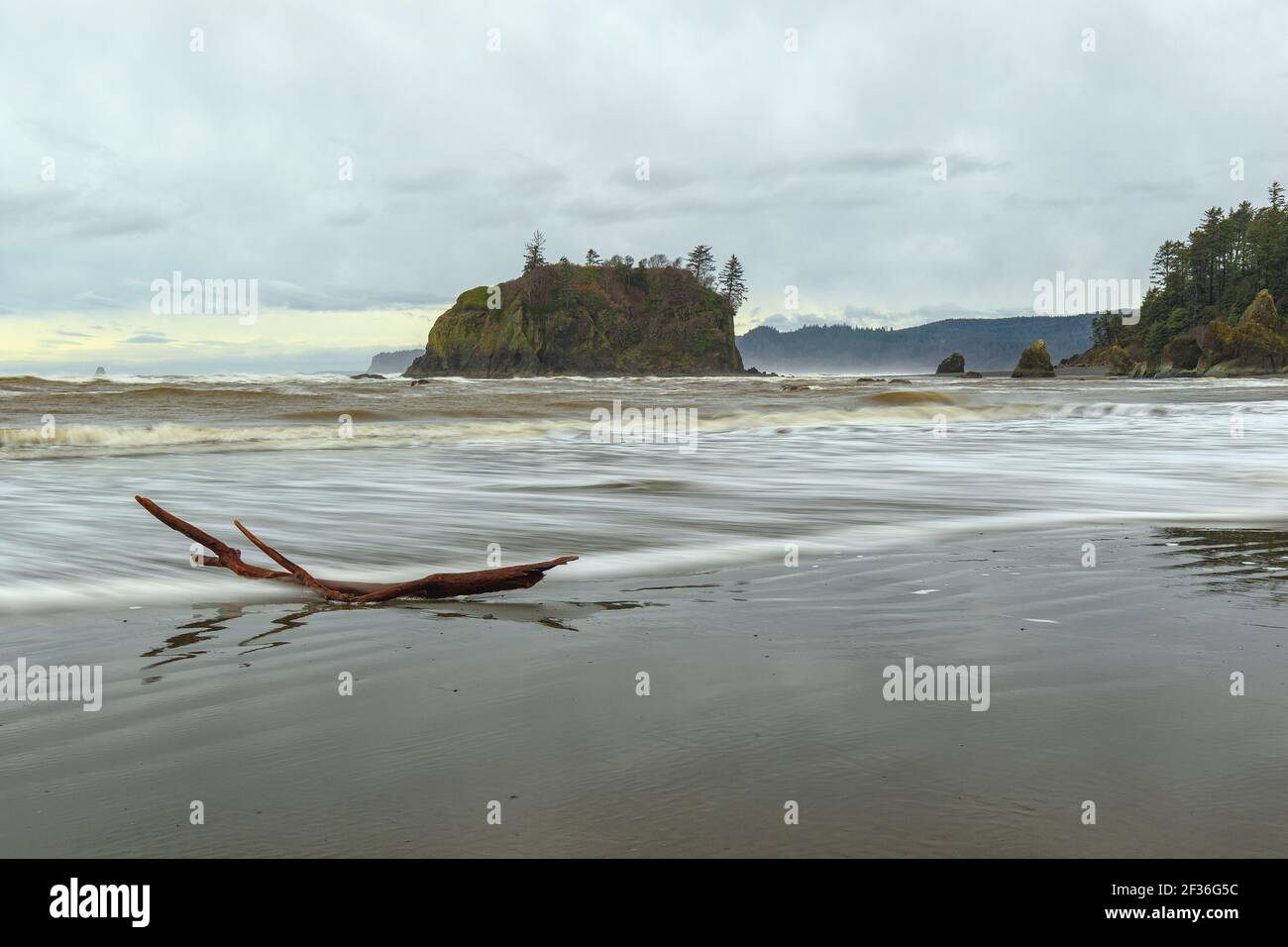 Ruby Beach an einem düsteren Nachmittag. Stockfoto