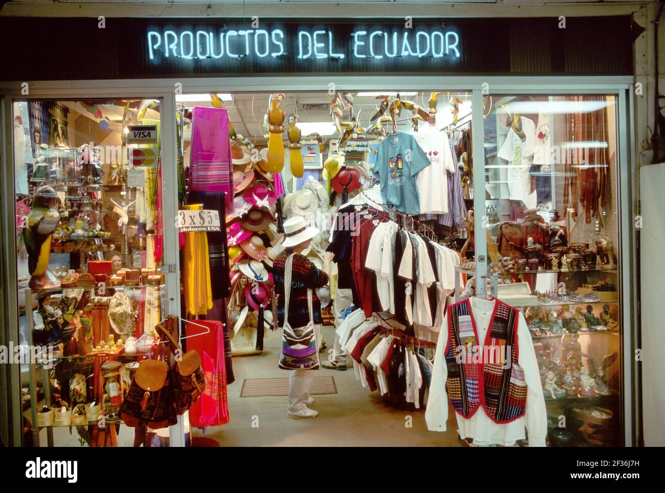 Guayaquil Ecuador Ecuadorianischer Südamerika amerikanischer Flughafen, Aeropuerto Internacional José Joaquín De Olmedo Geschenkladen, Souvenirs Geschenke Kunst & cra Stockfoto