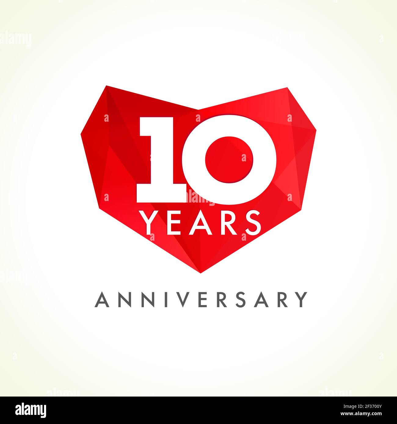 Jubiläum 10 Jahre alte Herzen feiern Vektor-Logo. Geburtstagsgrüße mit Buntglas Herzform. Urlaub abstrakt schön gebeizt Karte mit Stock Vektor