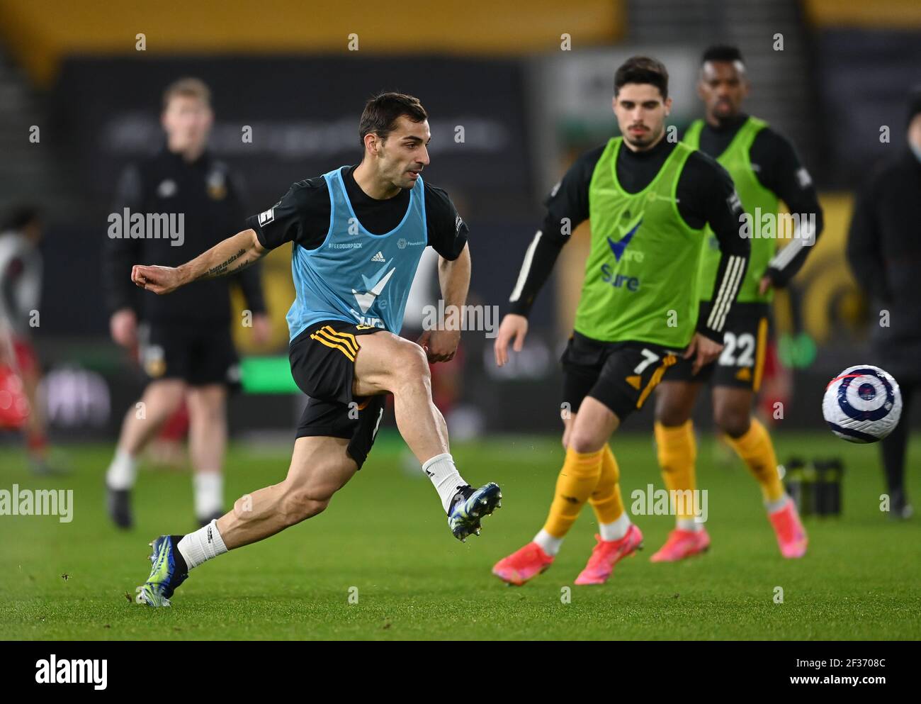 Jonny Castro Otto von Wolverhampton Wanderers macht sich vor dem Premier League-Spiel im Molineux Stadium, Wolverhampton, auf den ersten Platz. Bilddatum: Montag, 15. März 2021. Stockfoto