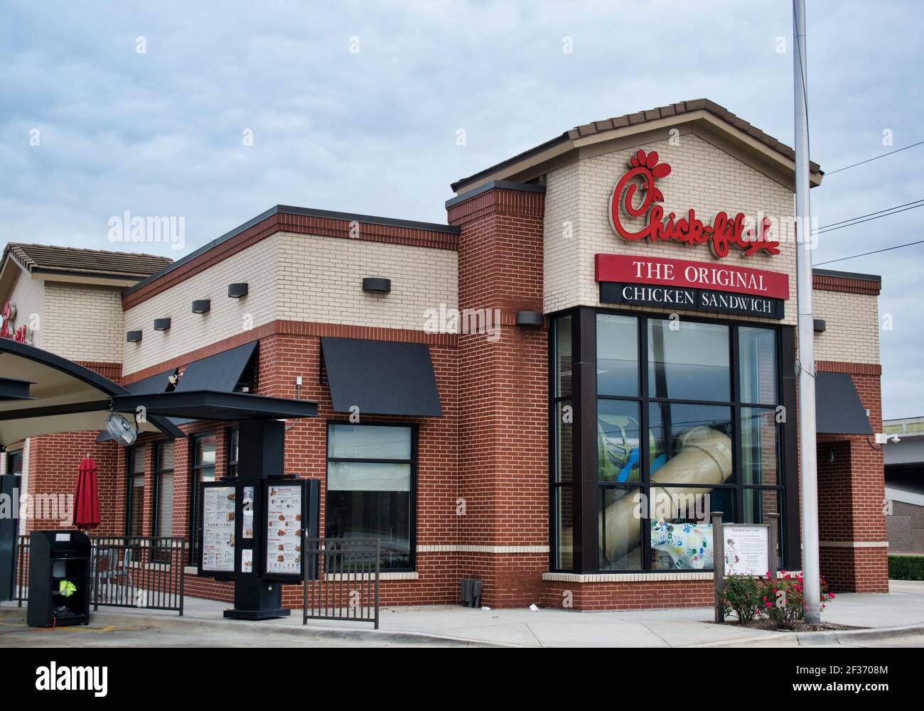 Humble, Texas USA 11-28-2019: Chick-Fil-A Fast-Food-Kette in Humble, TX. Stockfoto