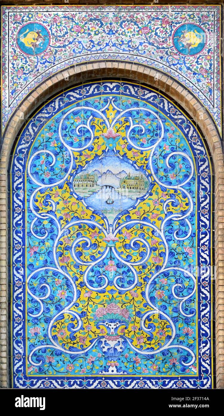 Keramikfliesen im Golestan Palace in Teheran, Qajar-Zeit Stockfoto